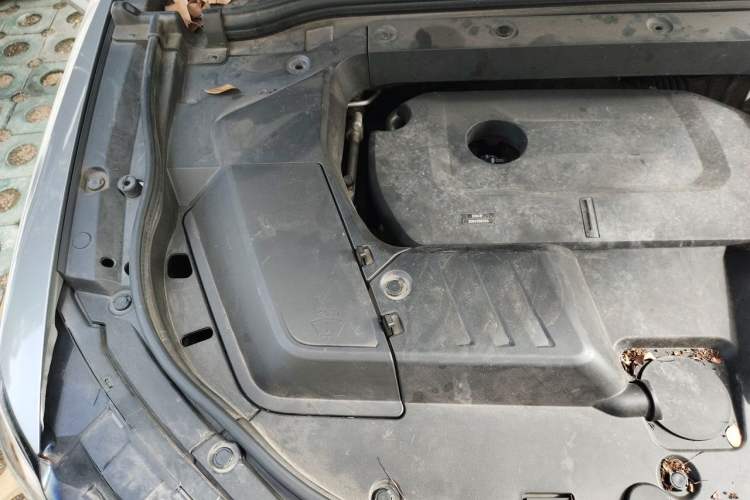 Used Wey VV6 2021 2.0T All-Wheel Drive Zhiyu+ Engine Bay Right