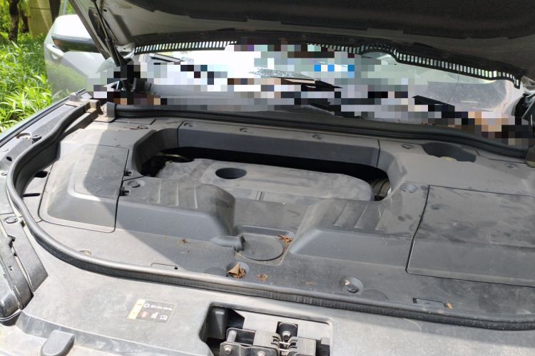 Used Wey VV6 2021 2.0T Two-Wheel Drive Smart Protection+ Engine Bay Right