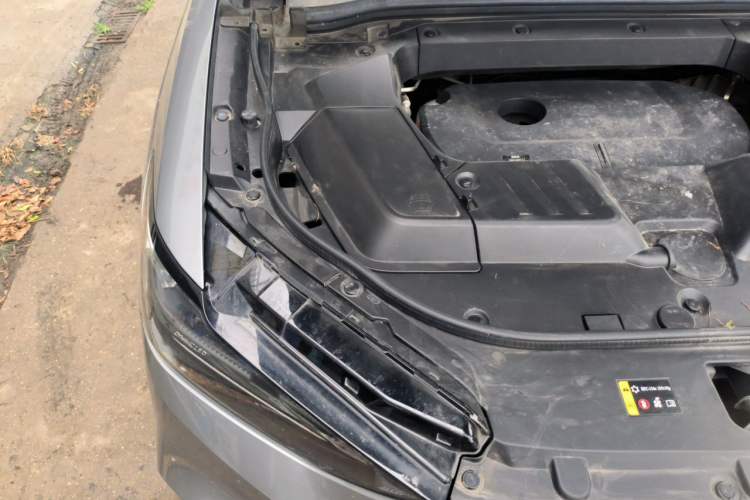 Used Wey VV6 2021 2.0T Two-Wheel Drive Smart Plus Engine Bay Right