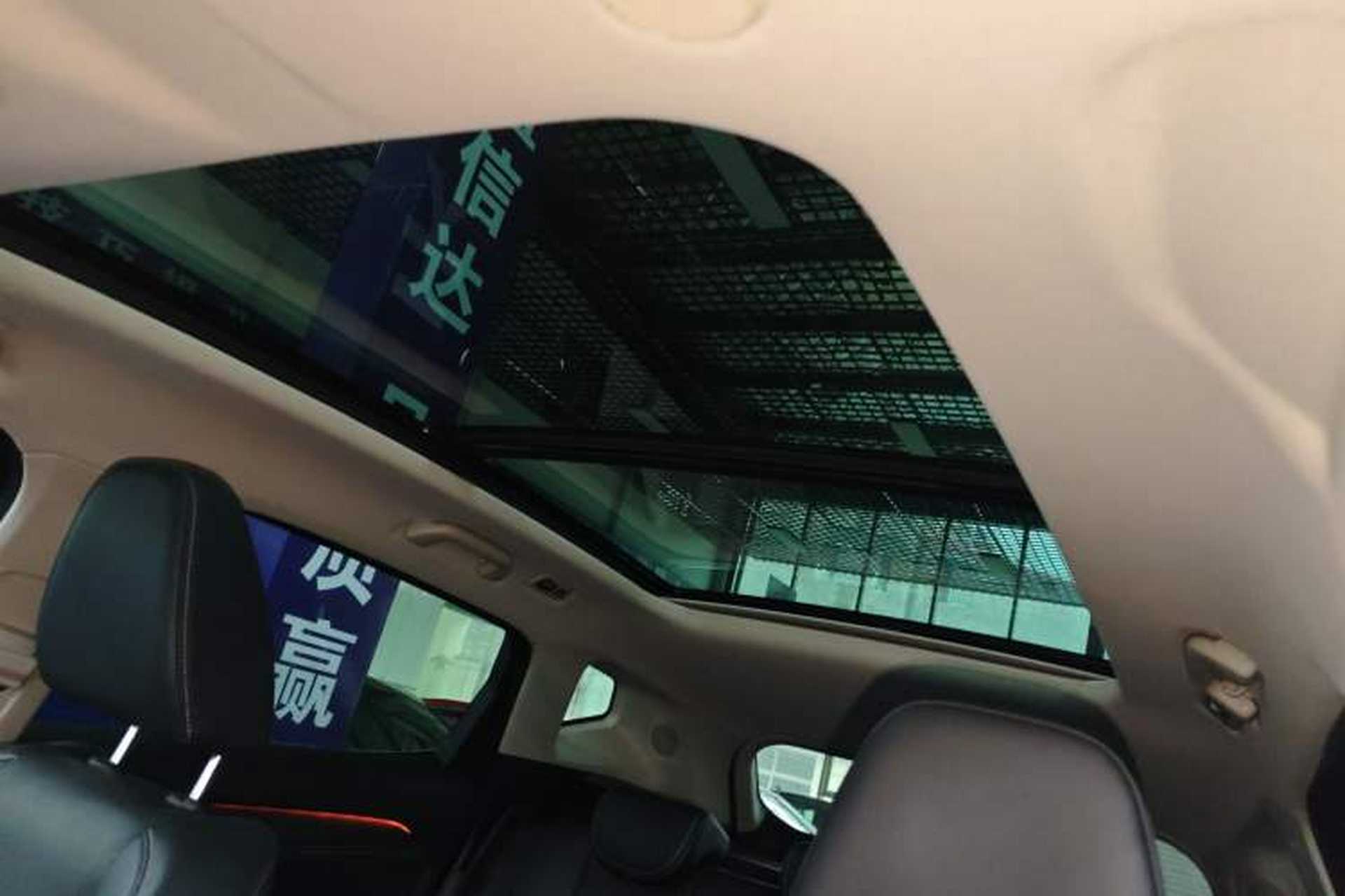 Used Wey VV6 2021 2.0T Two-Wheel Drive Smart Plus Headliner