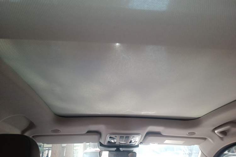 Used Wey VV6 2021 2.0T Two-Wheel Drive Smart Plus Headliner