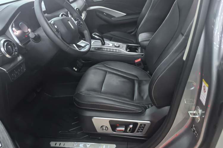 Used Wey VV6 2021 2.0T Two-Wheel Drive Smart Plus Interior 5