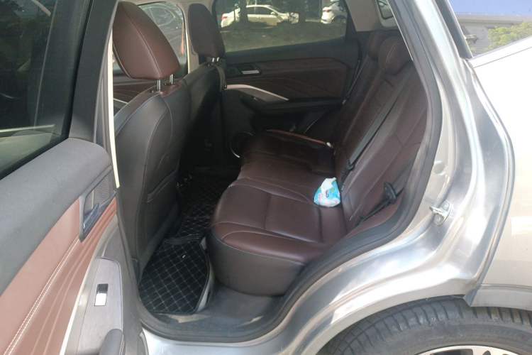 Used Wey VV6 2021 2.0T Two-Wheel Drive Smart Plus Left Rear Seat