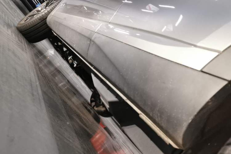 Used Wey VV6 2021 2.0T Two-Wheel Drive Smart Protection+ Left Side Sill