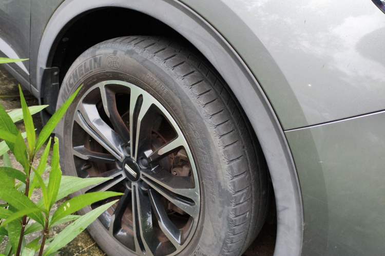 Used Wey VV6 2021 2.0T Two-Wheel Drive Smart Protection+ Right Front Wheel Hub