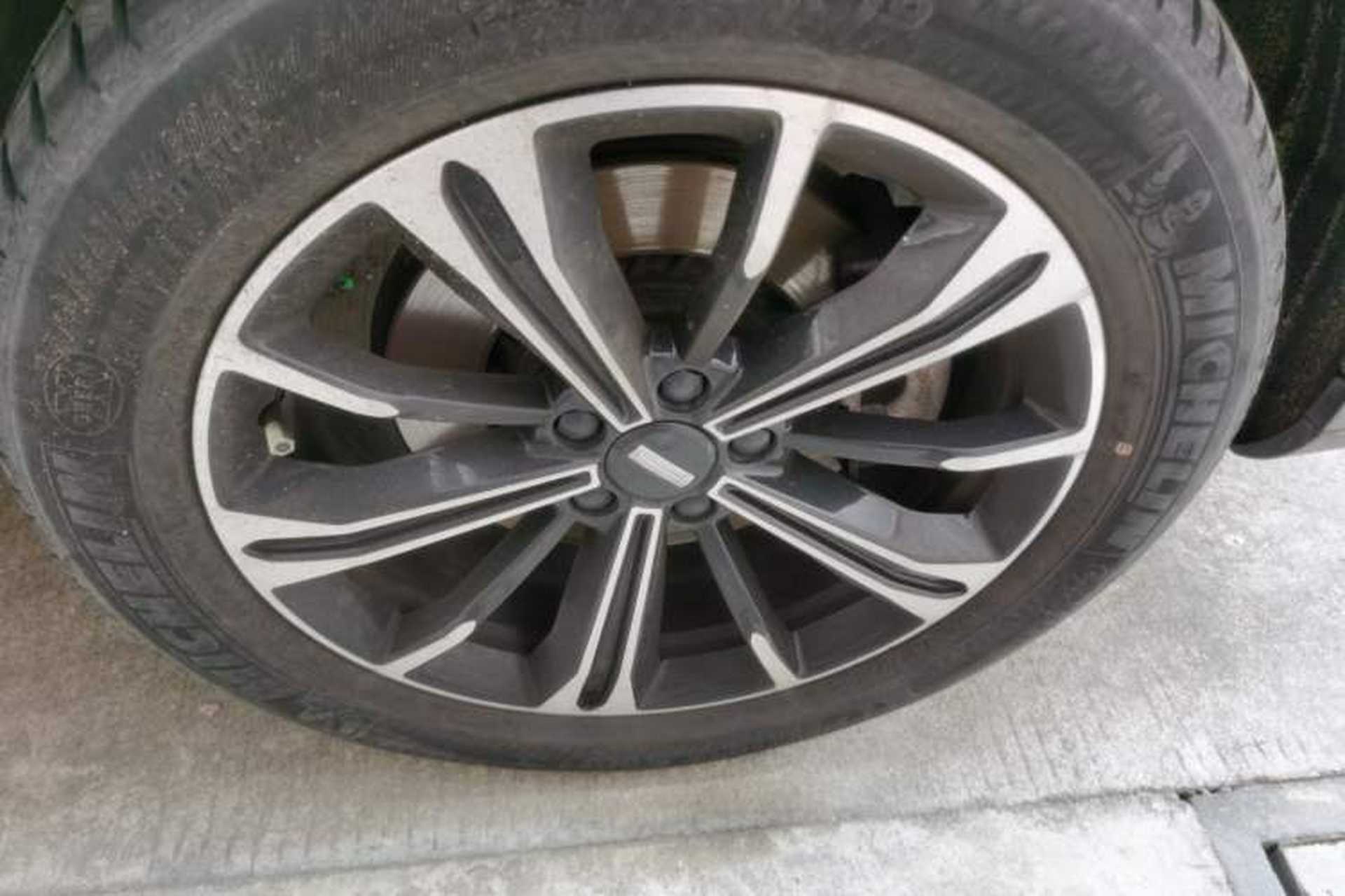 Used Wey VV6 2021 2.0T Two-Wheel Drive Smart Plus Right Front Wheel Hub