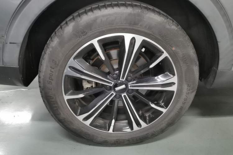 Used Wey VV6 2021 2.0T Two-Wheel Drive Smart Protection+ Right Rear Wheel Hub