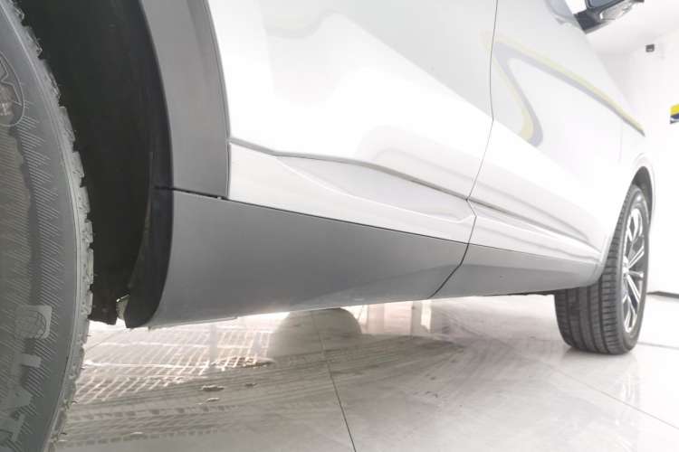 Used Wey VV6 2021 2.0T Two-Wheel Drive Smart Plus Right Side Sill