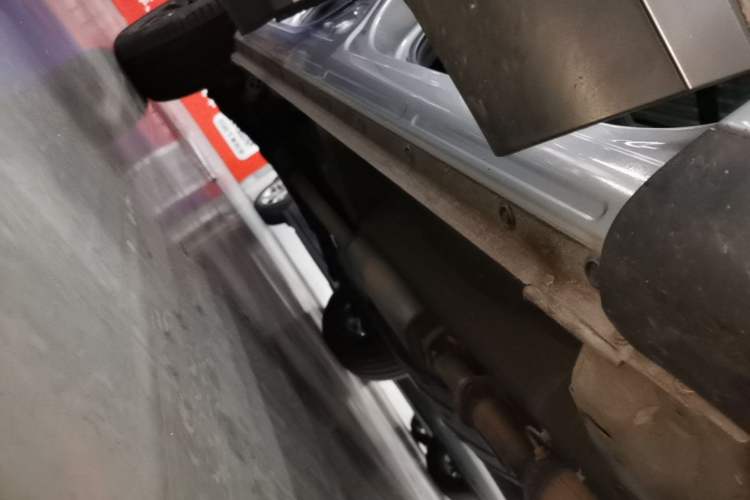 Used Wey VV6 2021 2.0T Two-Wheel Drive Smart Protection+ Right Side Sill