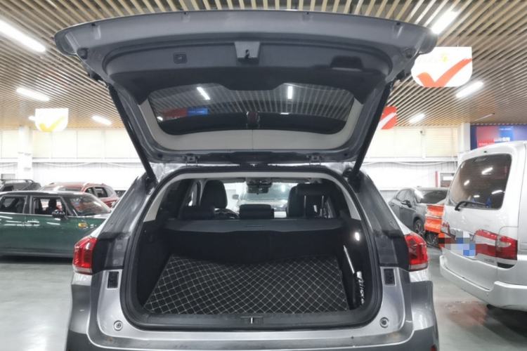 Used Wey VV6 2021 2.0T Two-Wheel Drive Smart Protection+ Trunk