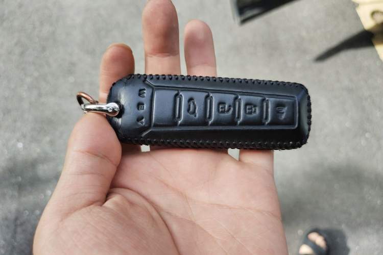 Used Wey VV6 2021 2.0T All-Wheel Drive Zhiyu+ Vehicle Key
