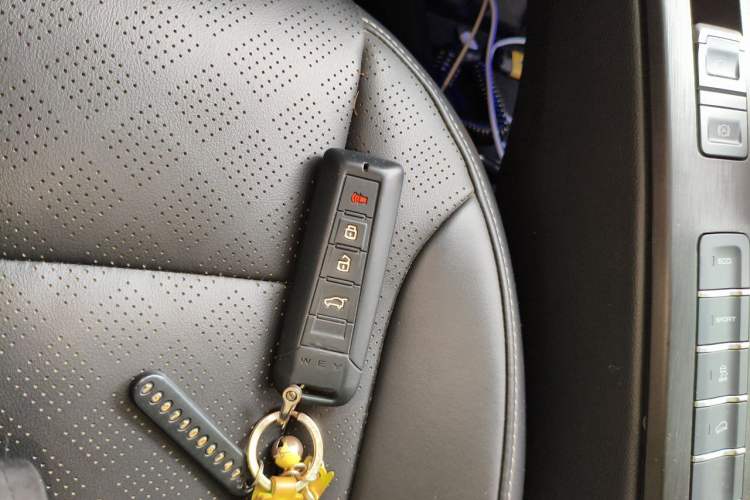Used Wey VV6 2021 2.0T Two-Wheel Drive Smart Protection+ Vehicle Key