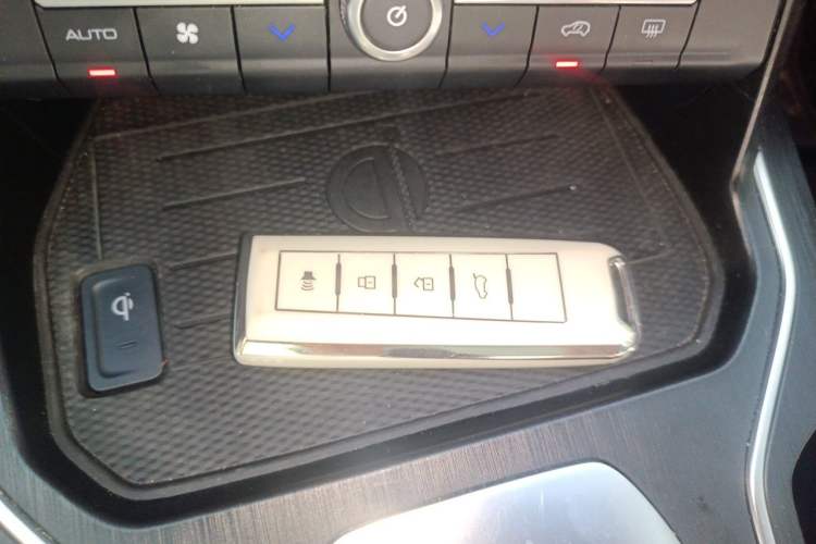 Used Wey VV6 2021 2.0T Two-Wheel Drive Smart Plus Vehicle Key
