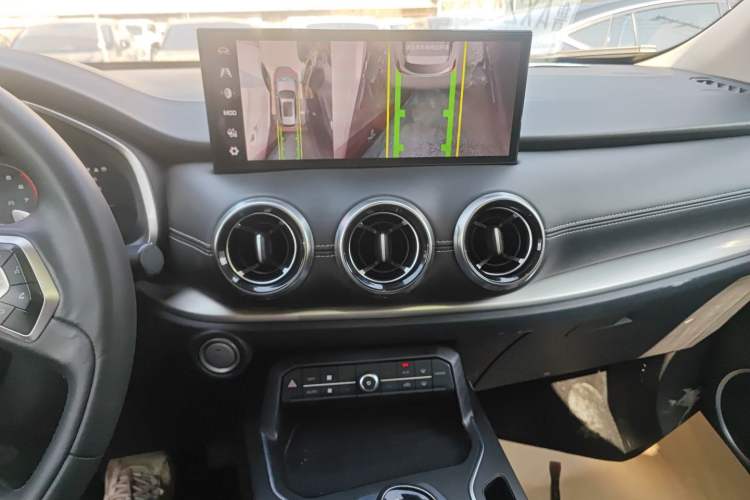 Used Wey VV6 2021 2.0T Two-Wheel Drive Smart Protection+ Audio And AC Panel