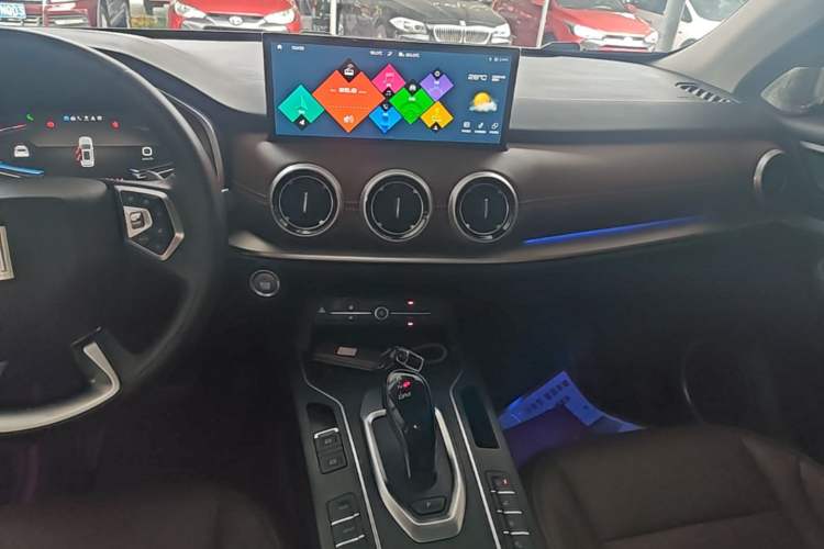 Used Wey VV6 2021 2.0T Two-Wheel Drive Smart Plus Audio And AC Panel