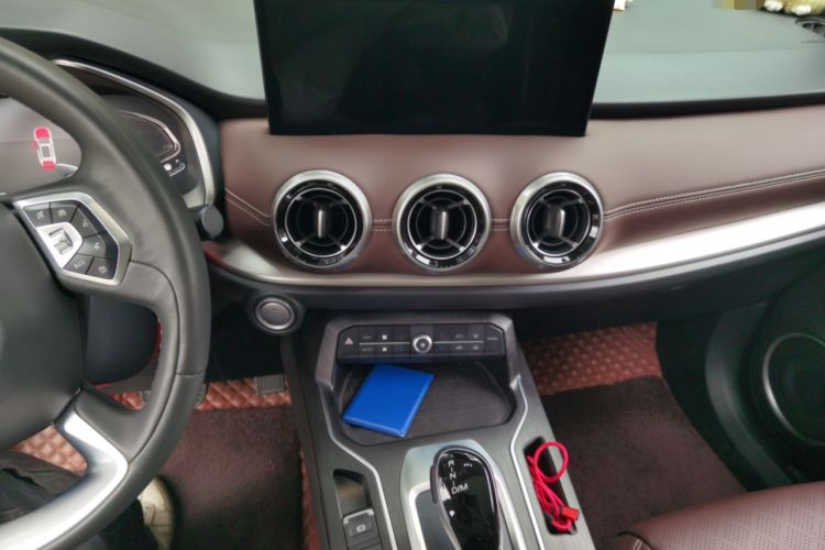 Used Wey VV6 2021 2.0T Two-Wheel Drive Smart Plus Audio And AC Panel
