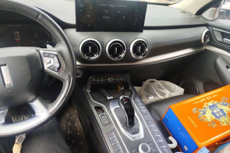 Used Wey VV6 2021 2.0T All-Wheel Drive Zhiyu+ Audio And AC Panel