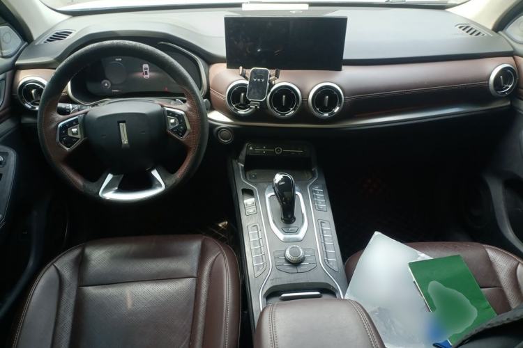 Used Wey VV6 2021 2.0T All-Wheel Drive Zhiyu+ Center Console