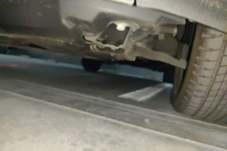 Used Wey VV6 2021 2.0T Two-Wheel Drive Smart Protection+ Chassis Front Left