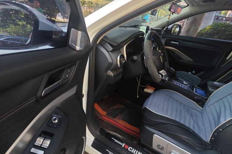 Used Wey VV6 2021 2.0T Two-Wheel Drive Smart Protection+ Driver Seat
