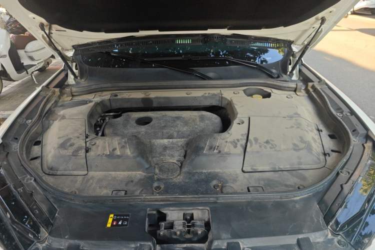 Used Wey VV6 2021 2.0T Two-Wheel Drive Smart Protection+ Engine Bay