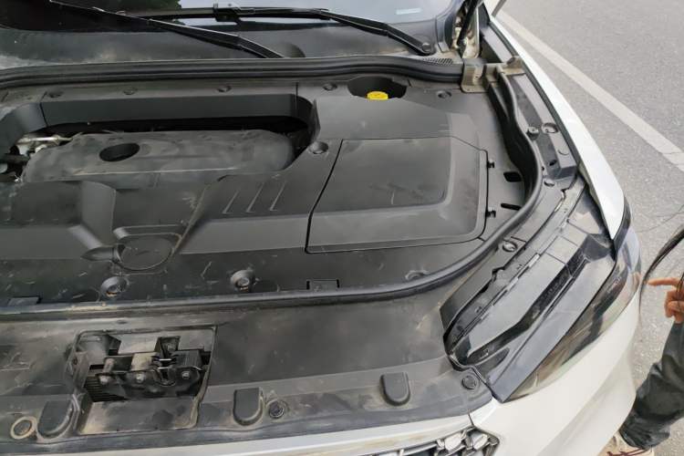 Used Wey VV6 2021 2.0T Two-Wheel Drive Smart Plus Engine Bay Left