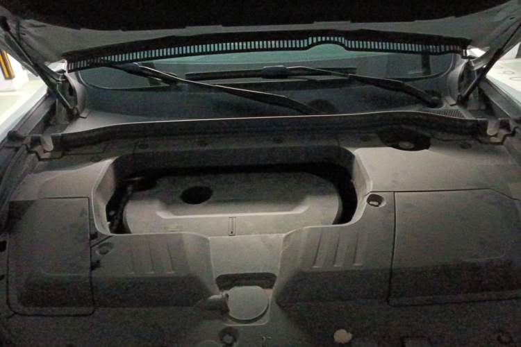 Used Wey VV6 2021 2.0T Two-Wheel Drive Smart Protection+ Engine Bay