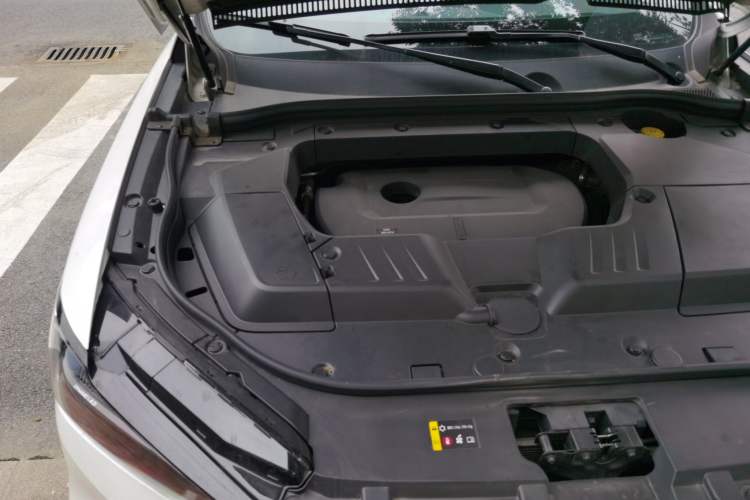 Used Wey VV6 2021 2.0T Two-Wheel Drive Smart Plus Engine Bay Right