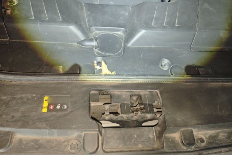 Used Wey VV6 2021 2.0T Two-Wheel Drive Smart Plus Engine Bay