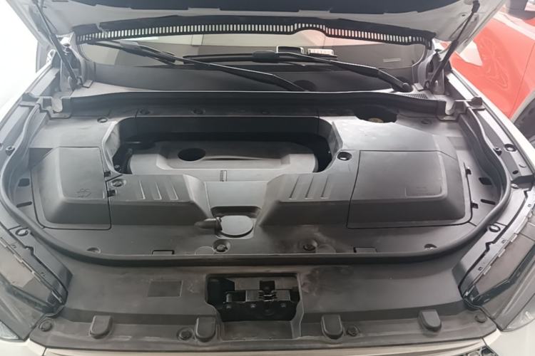 Used Wey VV6 2021 2.0T Two-Wheel Drive Smart Protection+ Engine Bay