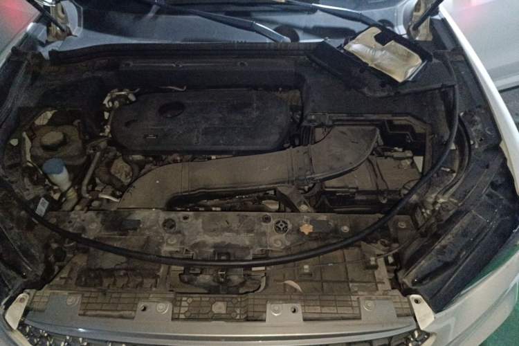 Used Wey VV6 2021 2.0T Two-Wheel Drive Smart Plus Engine Bay