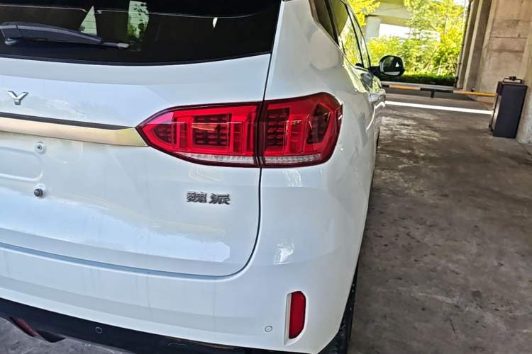 Used Wey VV6 2021 2.0T Two-Wheel Drive Smart Protection+ Exterior 3