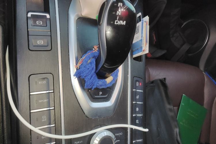 Used Wey VV6 2021 2.0T Two-Wheel Drive Smart Plus Gear Lever