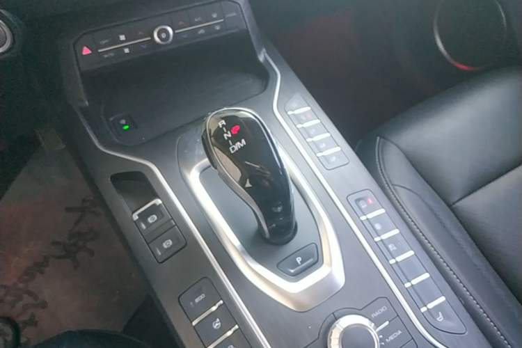 Used Wey VV6 2021 2.0T All-Wheel Drive Zhiyu+ Gear Lever