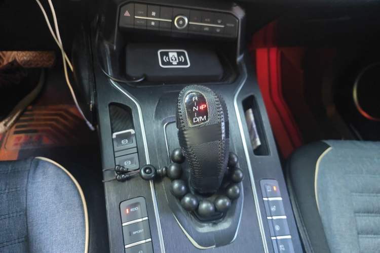 Used Wey VV6 2021 2.0T Two-Wheel Drive Smart Protection+ Gear Lever