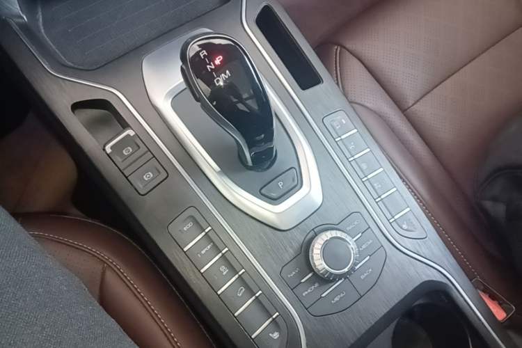 Used Wey VV6 2021 2.0T Two-Wheel Drive Smart Protection+ Gear Lever