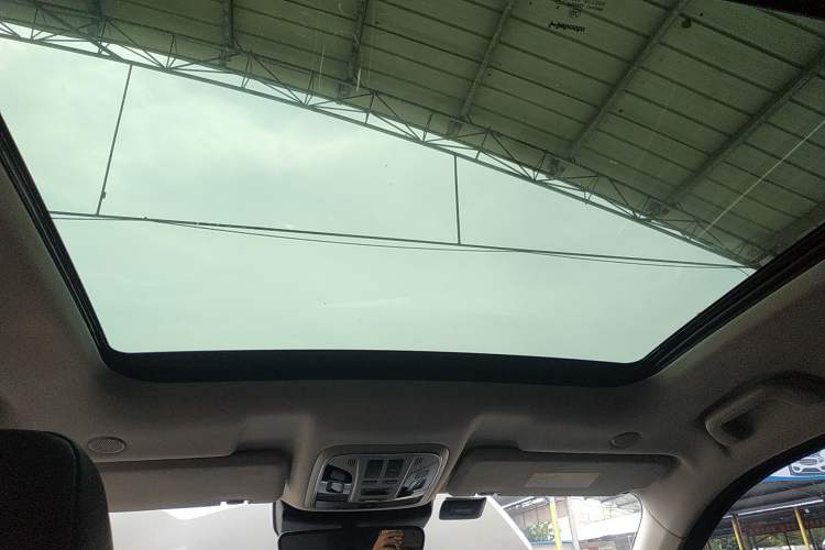 Used Wey VV6 2021 2.0T Two-Wheel Drive Smart Plus Headliner