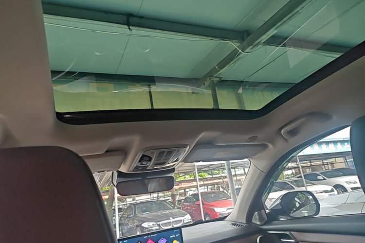 Used Wey VV6 2021 2.0T Two-Wheel Drive Smart Plus Headliner