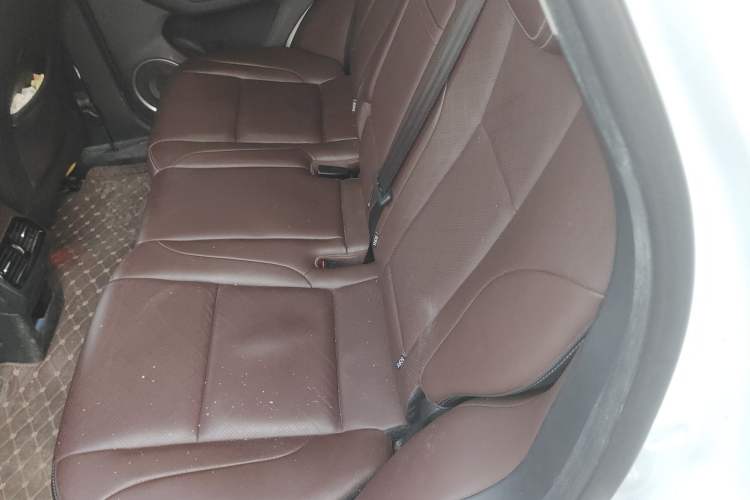 Used Wey VV6 2021 2.0T Two-Wheel Drive Smart Plus Interior 4