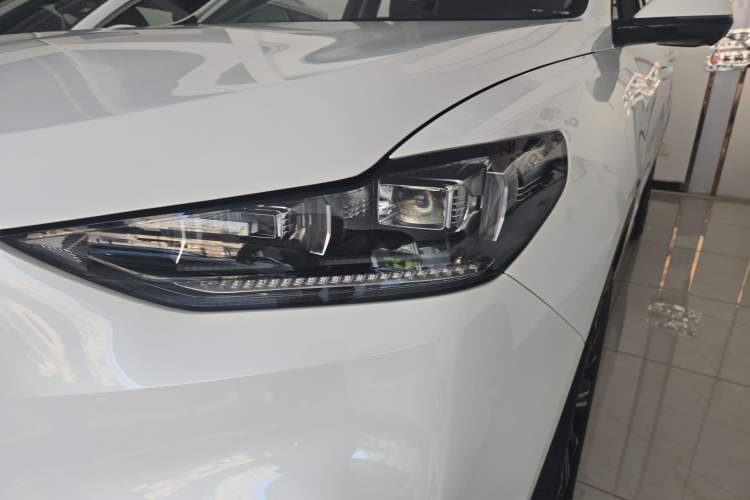 Used Wey VV6 2021 2.0T Two-Wheel Drive Smart Plus Left Front Headlight