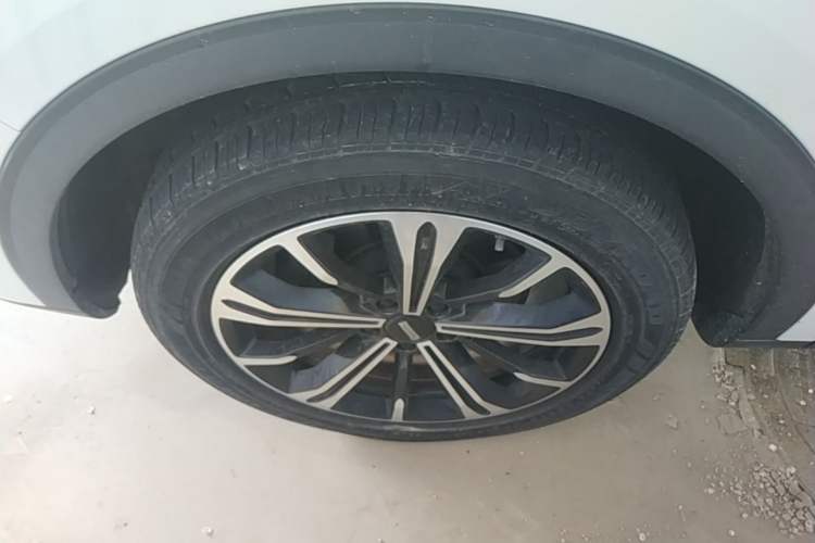 Used Wey VV6 2021 2.0T All-Wheel Drive Zhiyu+ Left Front Wheel Hub