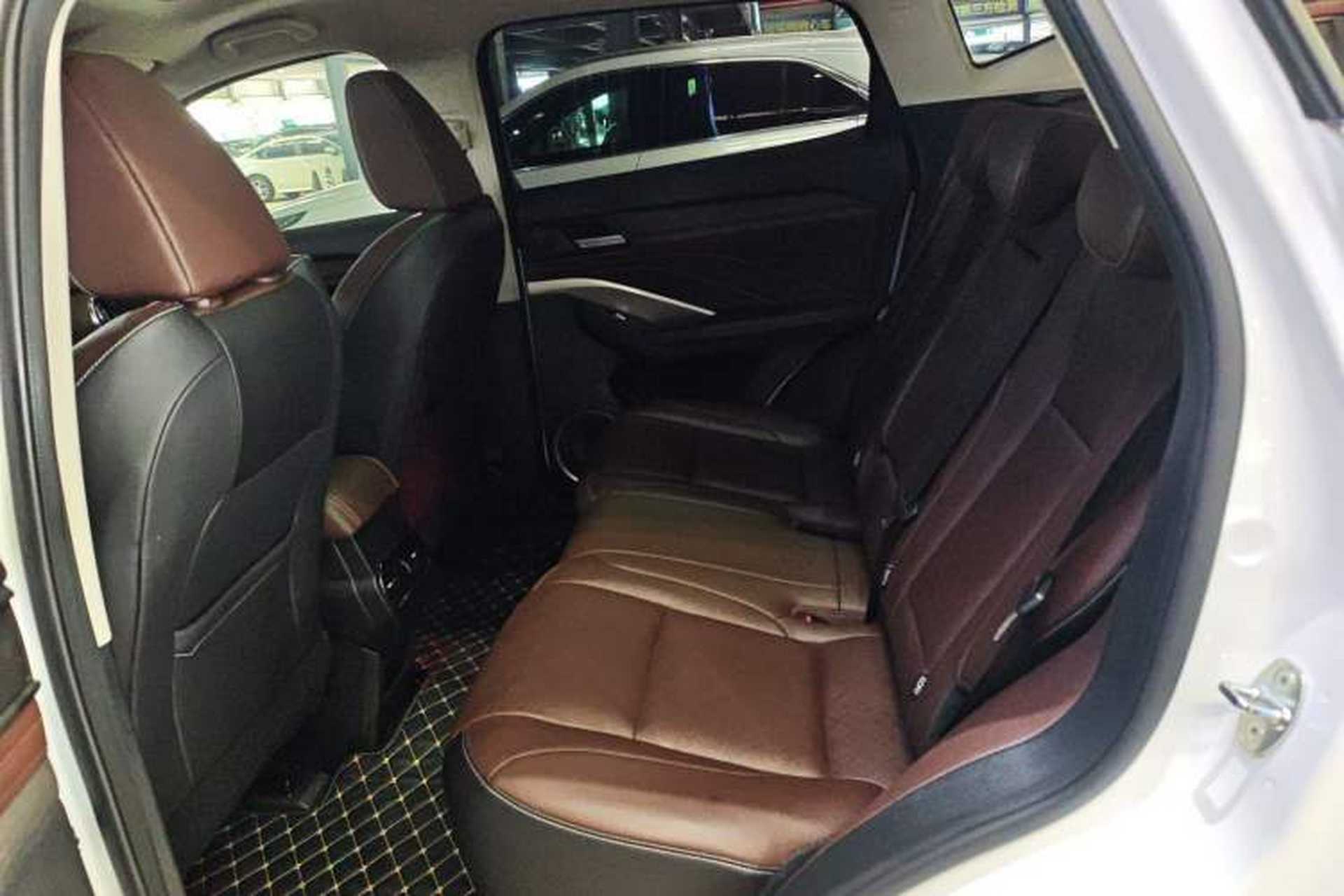 Used Wey VV6 2021 2.0T Two-Wheel Drive Smart Protection+ Left Rear Seat