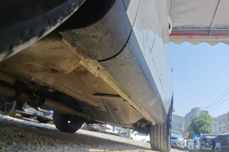 Used Wey VV6 2021 2.0T Two-Wheel Drive Smart Protection+ Left Side Sill
