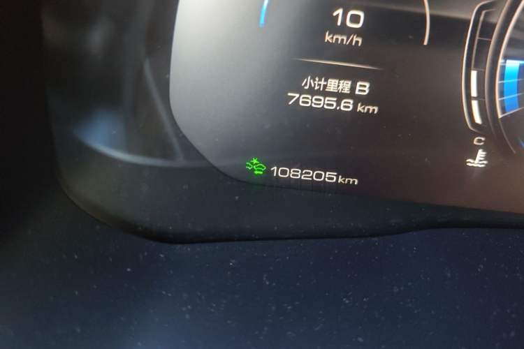 Used Wey VV6 2021 2.0T Two-Wheel Drive Smart Protection+ Odometer Close Up