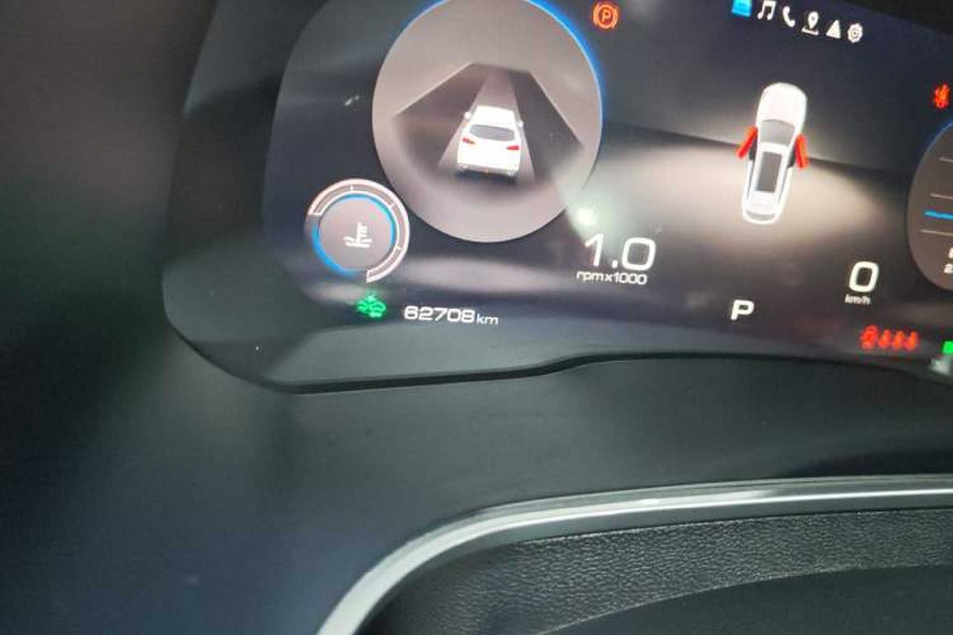 Used Wey VV6 2021 2.0T Two-Wheel Drive Smart Plus Odometer Close Up