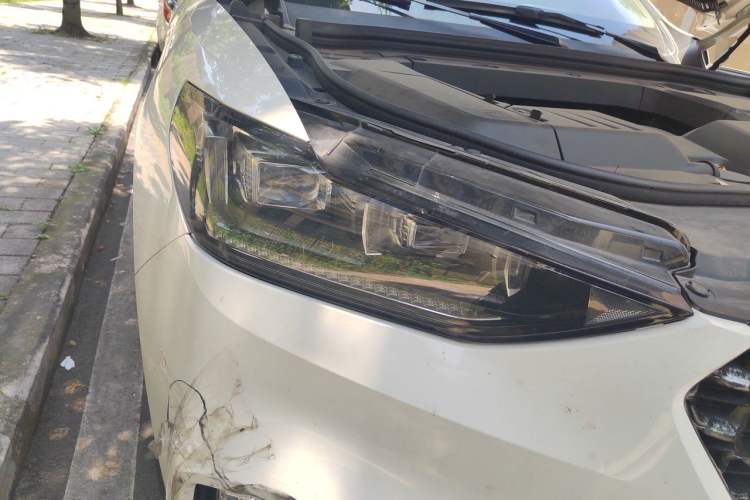 Used Wey VV6 2021 2.0T Two-Wheel Drive Smart Protection+ Right Front Headlight