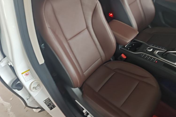 Used Wey VV6 2021 2.0T Two-Wheel Drive Smart Plus Right Front Seat