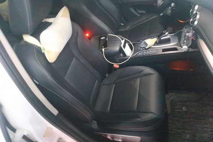 Used Wey VV6 2021 2.0T Two-Wheel Drive Smart Protection+ Right Front Seat