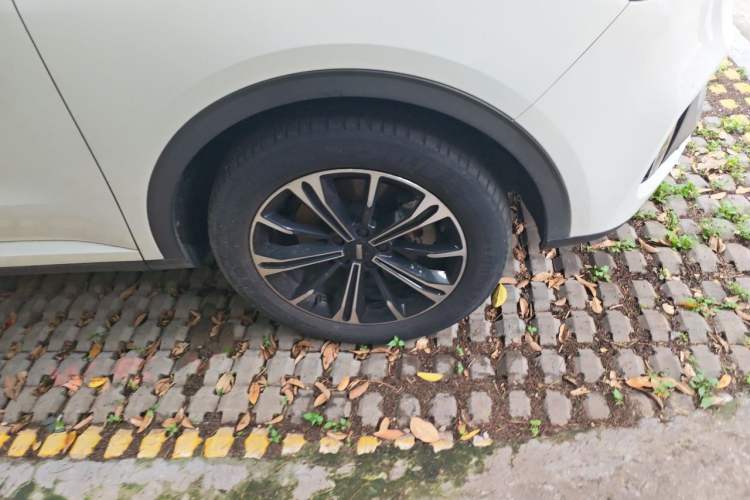 Used Wey VV6 2021 2.0T Two-Wheel Drive Smart Plus Right Front Wheel Hub