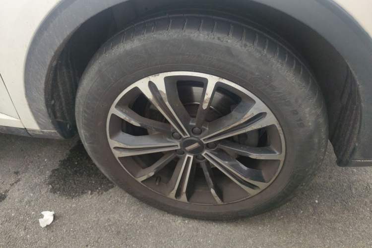 Used Wey VV6 2021 2.0T Two-Wheel Drive Smart Protection+ Right Front Wheel Hub